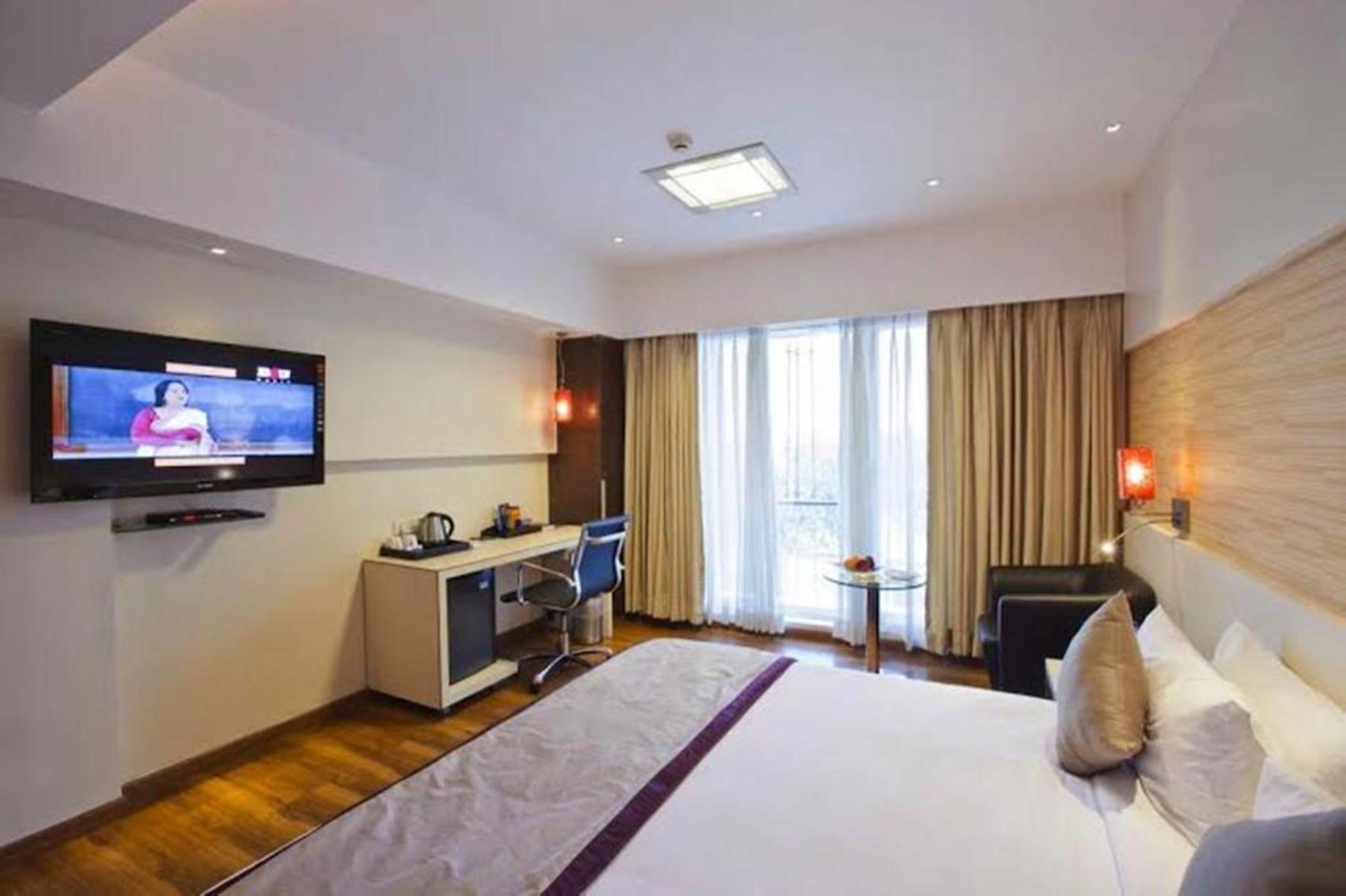 Spree Shivai Hotel Pune Pimpri-Chinchwad Kültér fotó